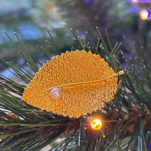 Vintage Gold Leaf Scarf or Necklace Clip with Pearl Accent